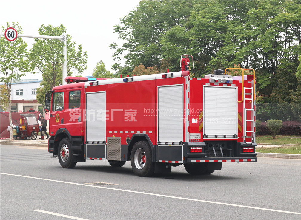 8����ĭ����܇���|�L(f��ng)��